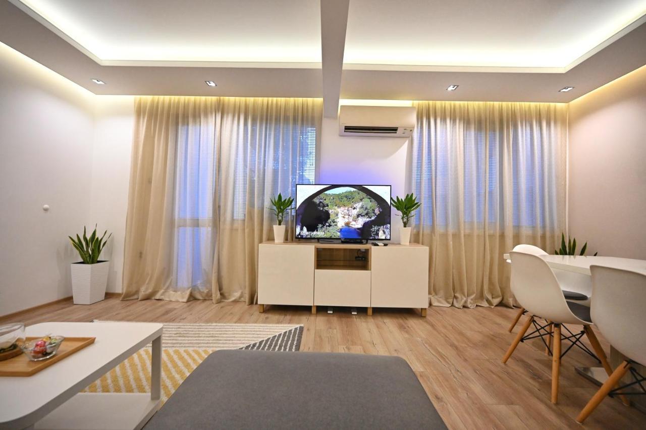 Modern Central 2-Bedroom Apartment With Parking ヴァルナ エクステリア 写真