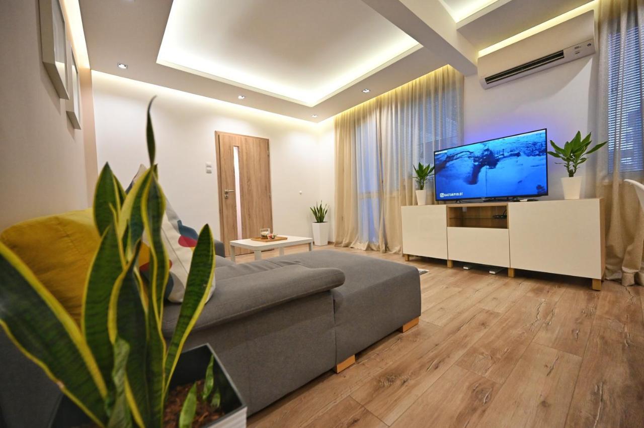 Modern Central 2-Bedroom Apartment With Parking ヴァルナ エクステリア 写真